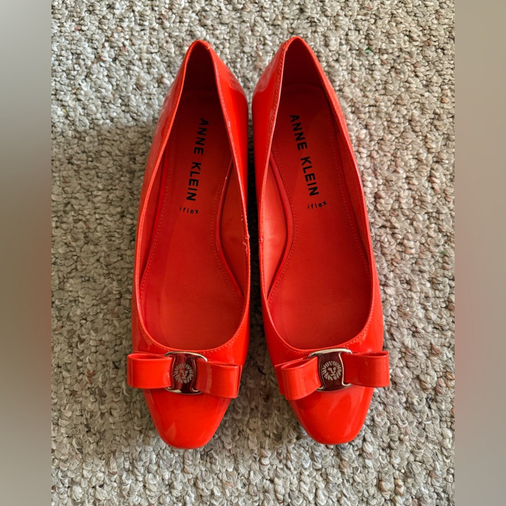 BNIB Anne Klein Women's Red Patent Leather Flats - size 9.5